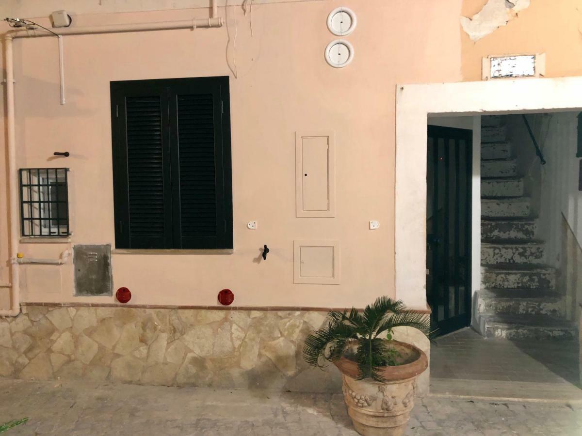 Vicolo Dei Pescatori Terracina Exterior foto